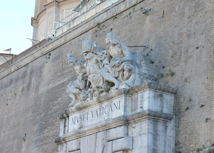 Pensión Vatican View Experience 4*